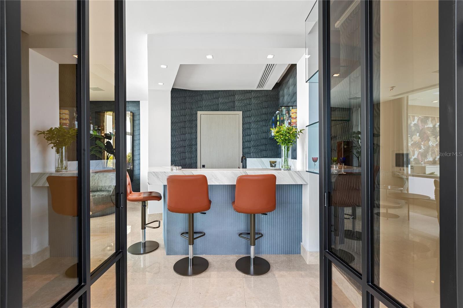 COSMOPOLITAN - Residential