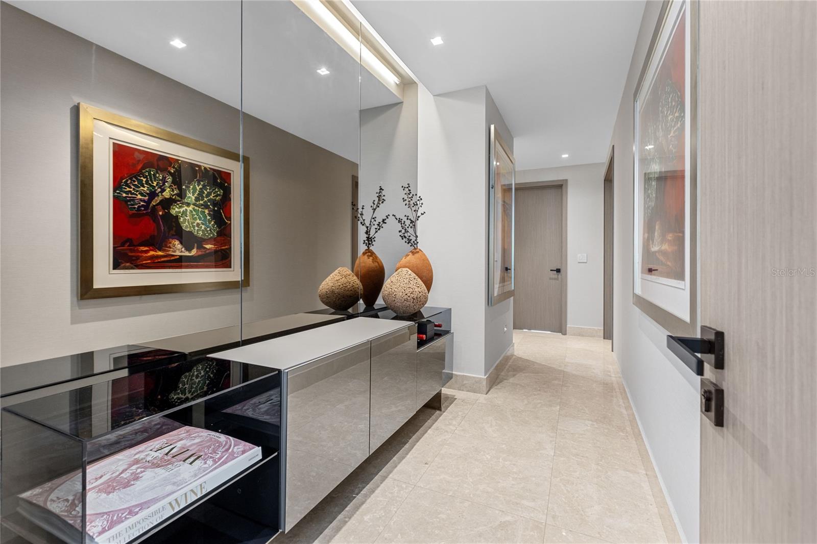 COSMOPOLITAN - Residential