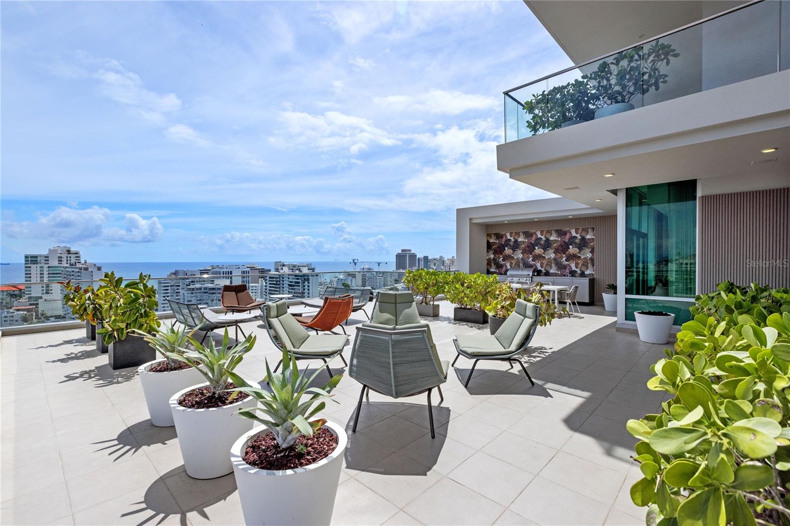 COSMOPOLITAN - Residential