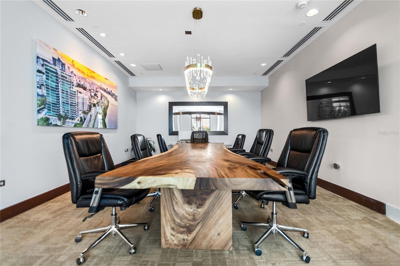 COSMOPOLITAN - Residential