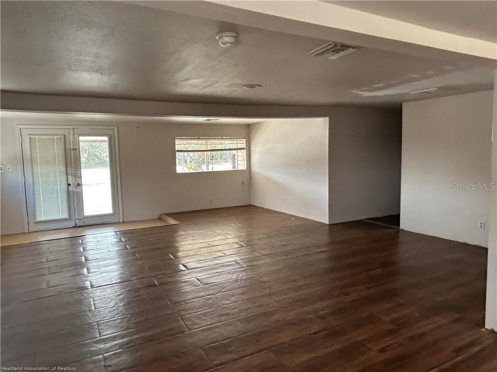 WATSON S TR 8 - Residential