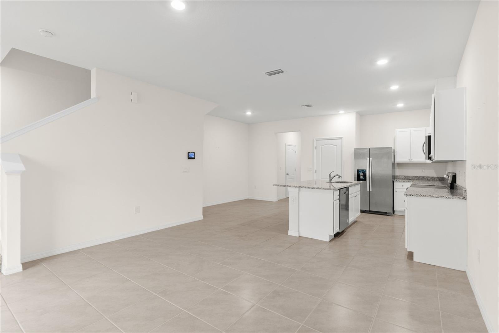 VENEZIA TWNHS - Residential