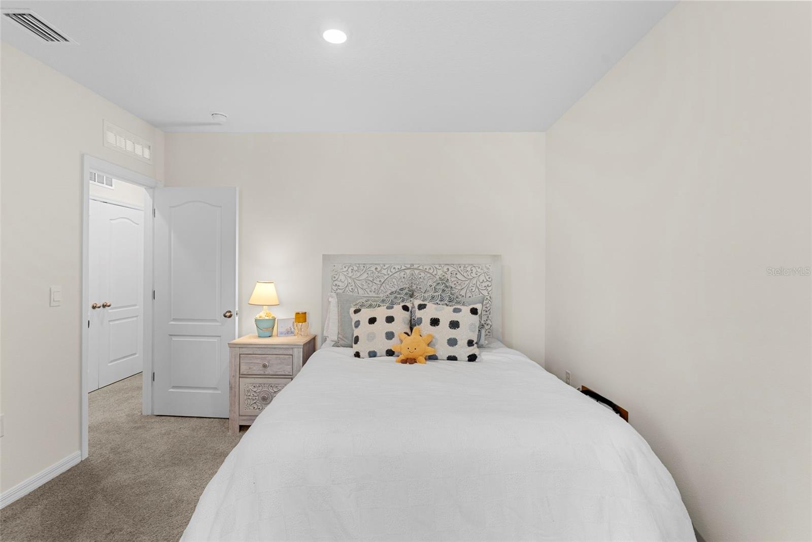 VENEZIA TWNHS - Residential