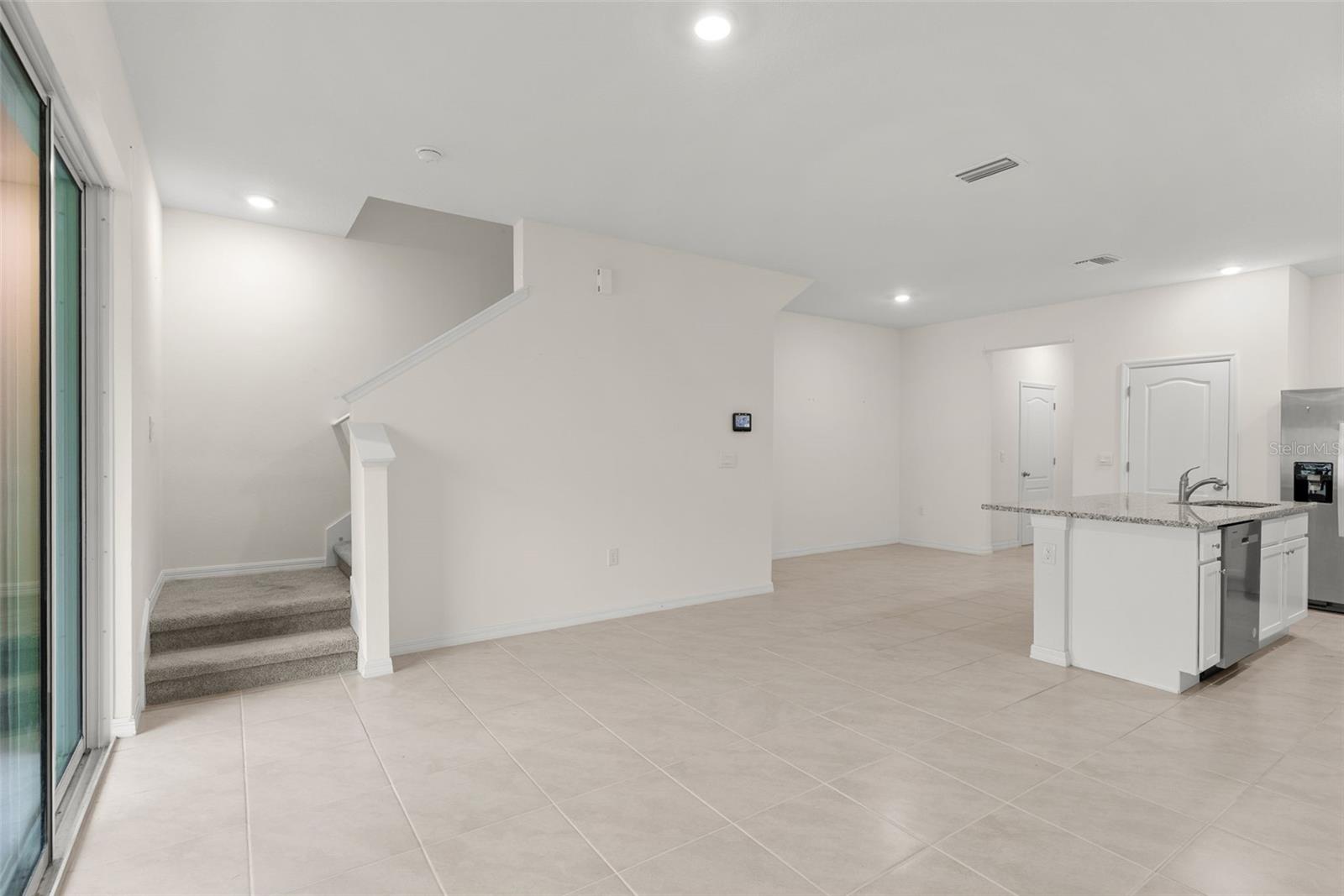 VENEZIA TWNHS - Residential