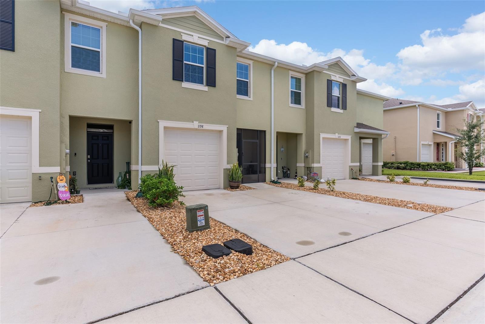 VENEZIA TWNHS - Residential