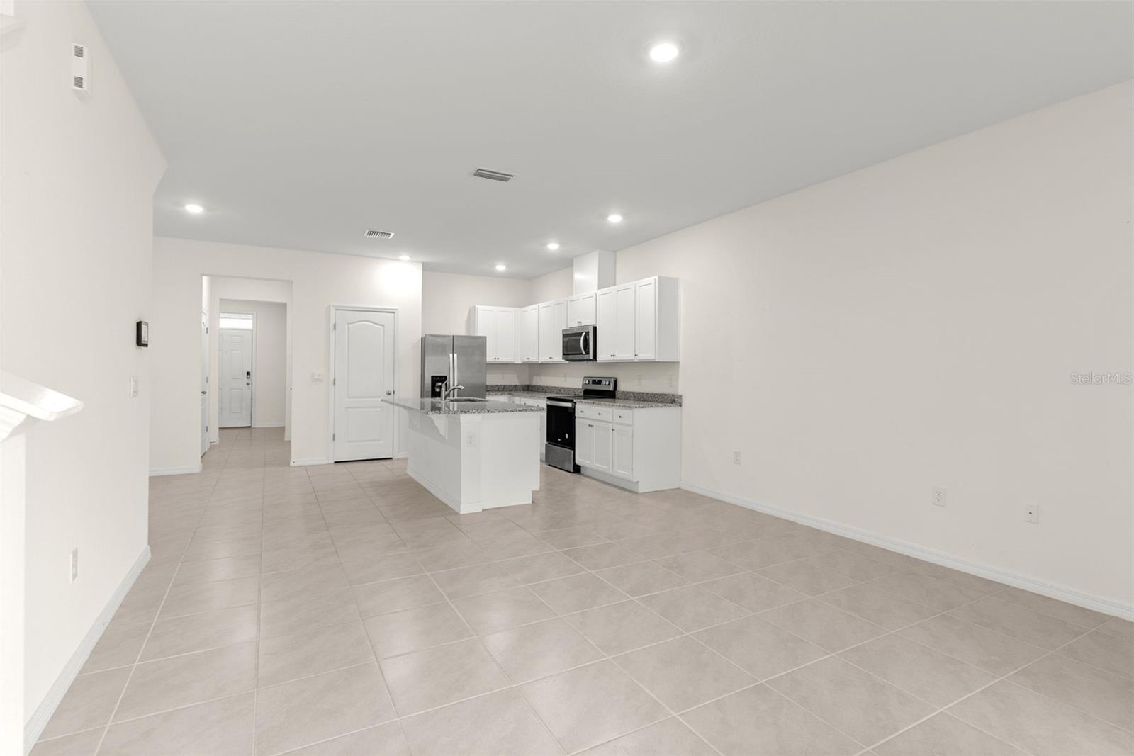 VENEZIA TWNHS - Residential