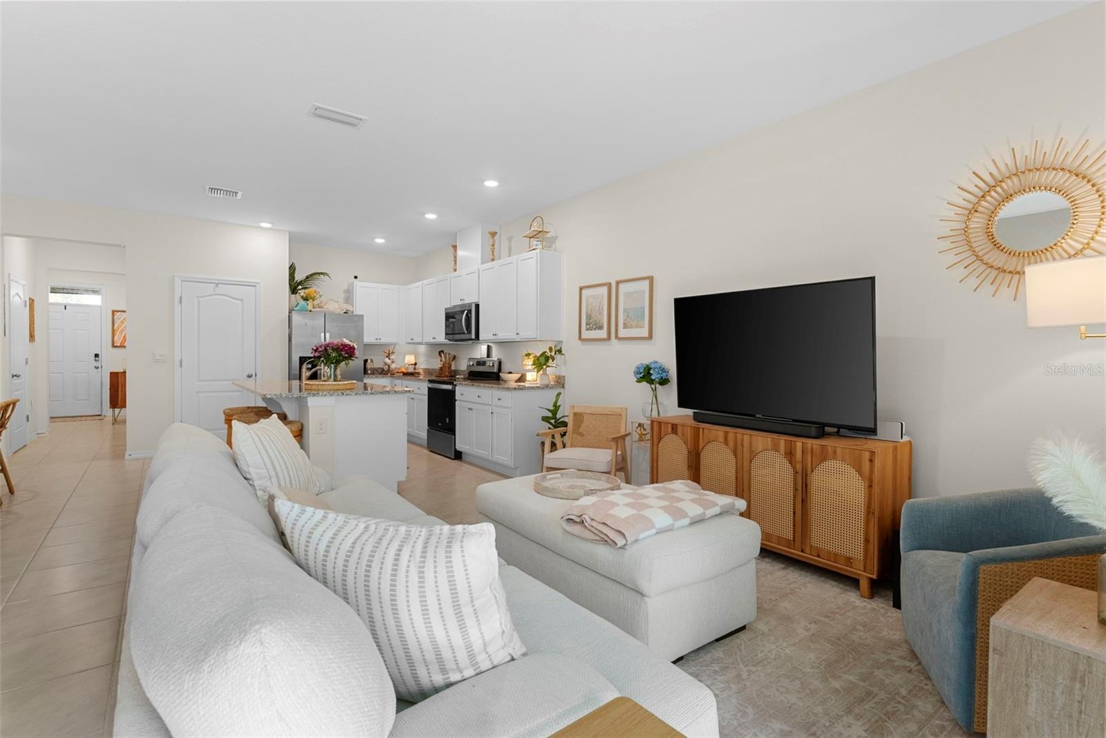 VENEZIA TWNHS - Residential