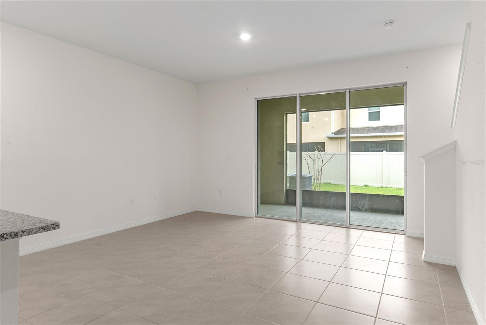 VENEZIA TWNHS - Residential