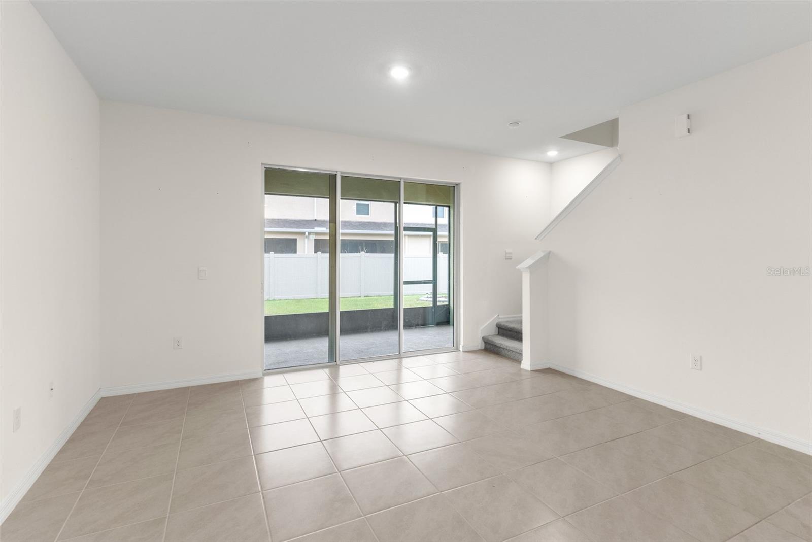 VENEZIA TWNHS - Residential