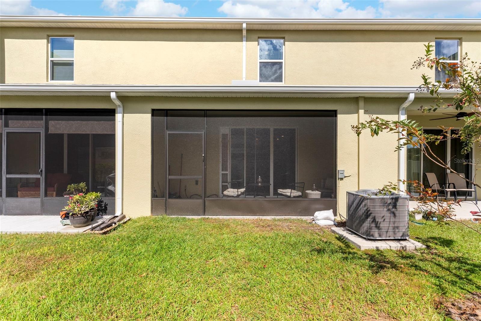 VENEZIA TWNHS - Residential