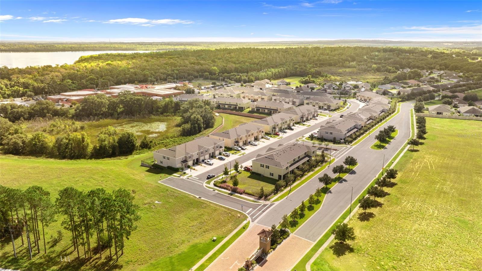 VENEZIA TWNHS - Residential