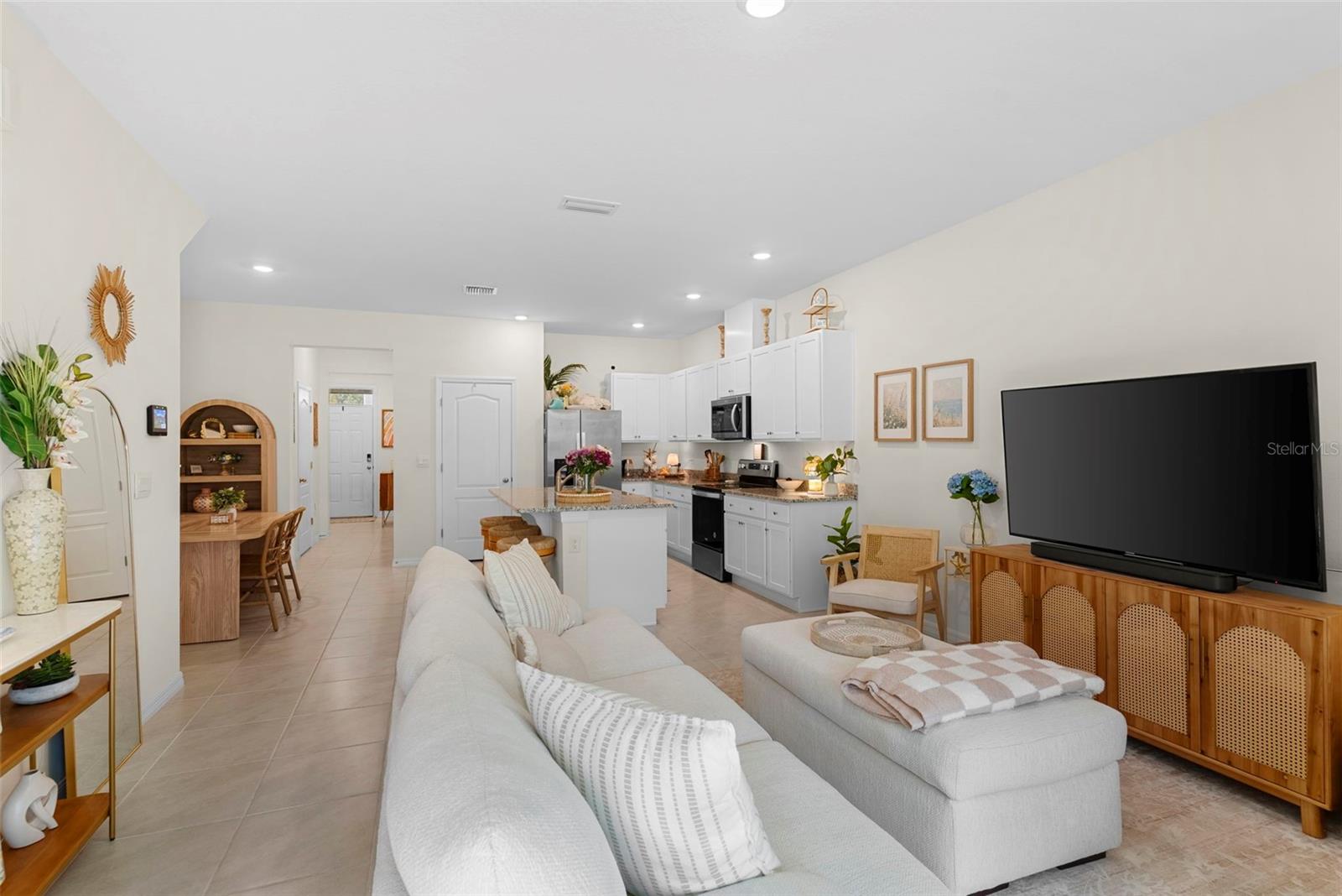 VENEZIA TWNHS - Residential