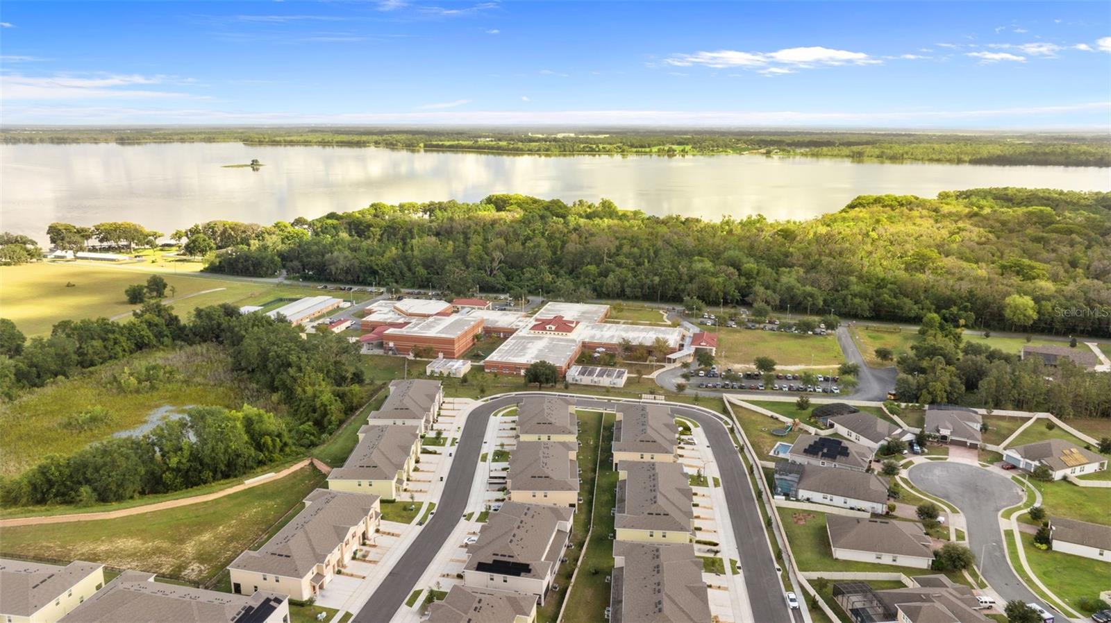 VENEZIA TWNHS - Residential