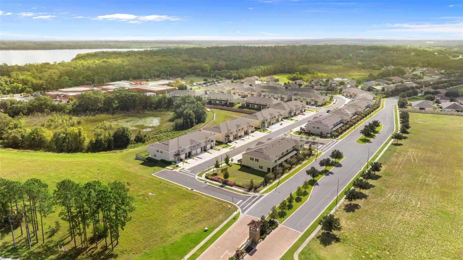 VENEZIA TWNHS - Residential