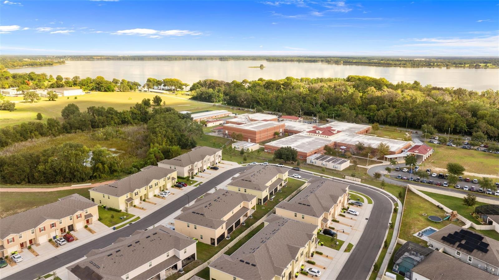 VENEZIA TWNHS - Residential