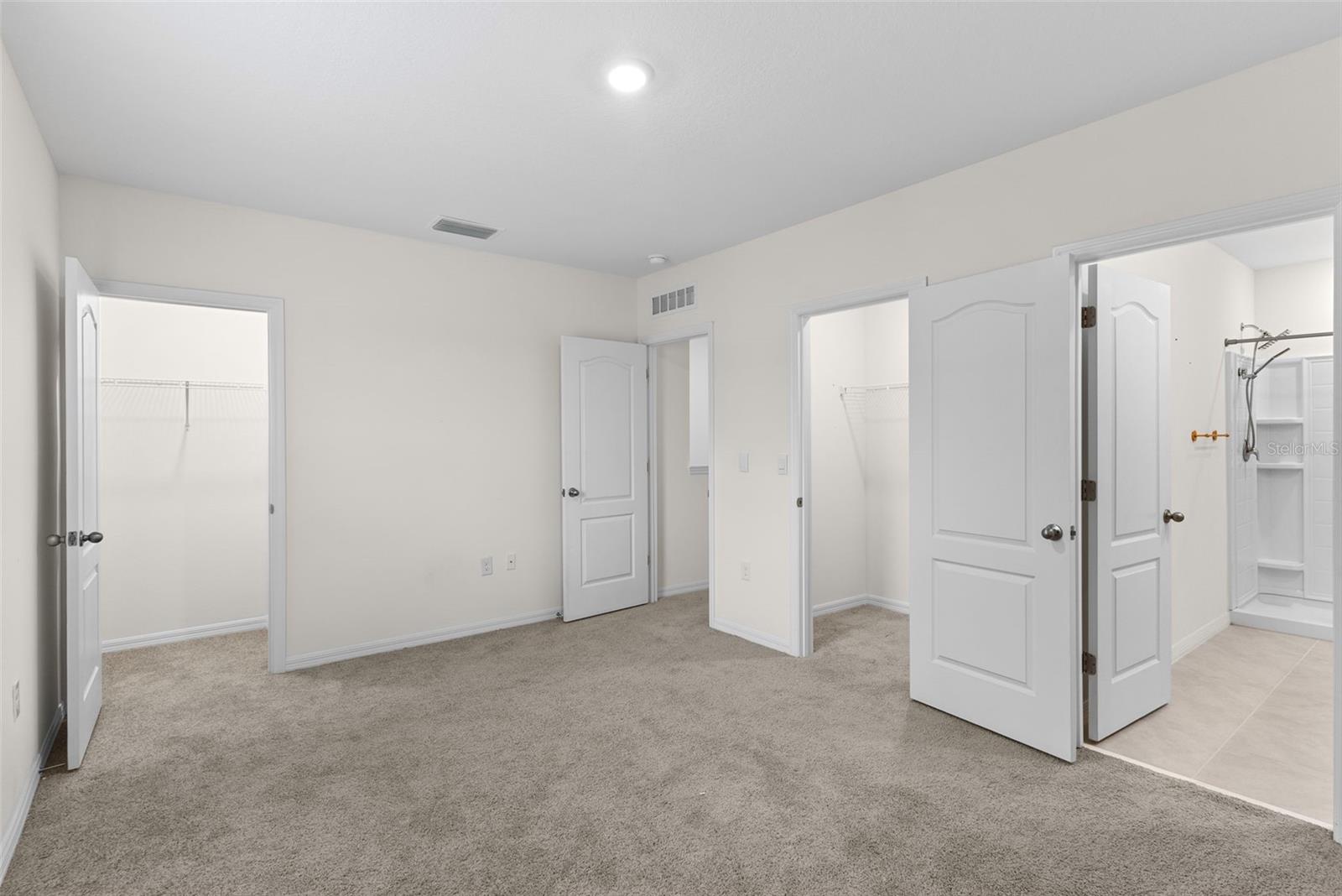 VENEZIA TWNHS - Residential