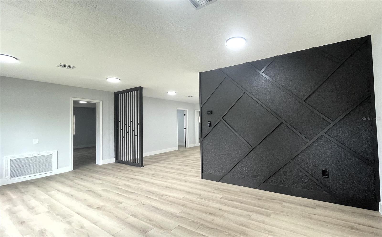 1625 NORMANDY WAY