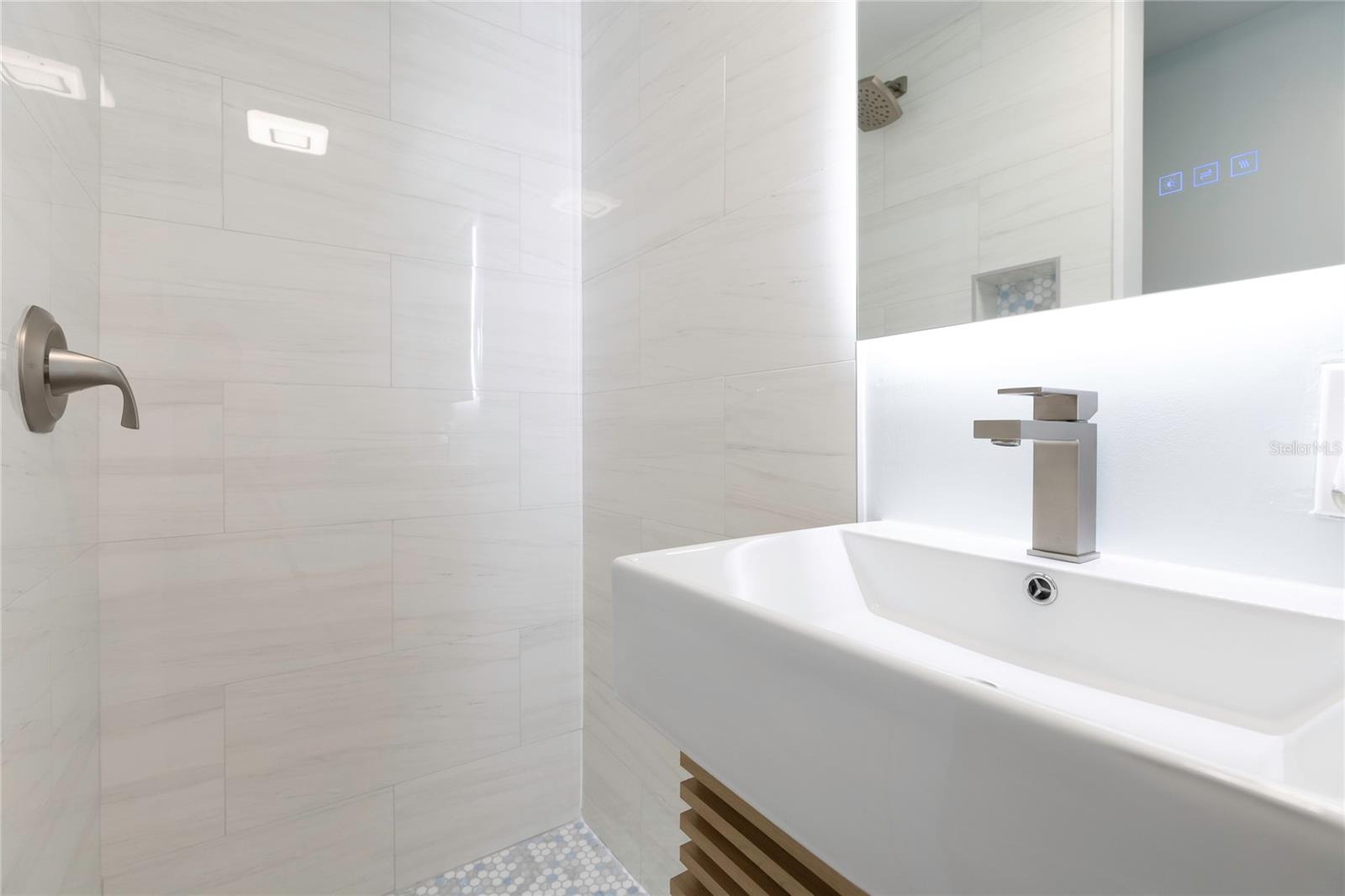 FLORENCE - Residential Lease