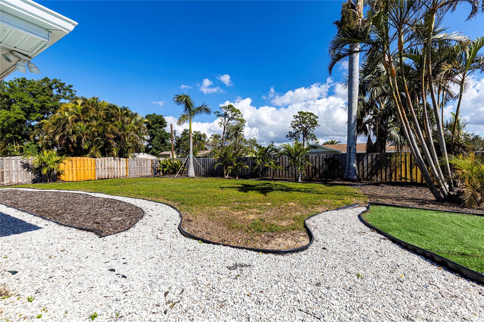 FLORENCE - Residential Lease