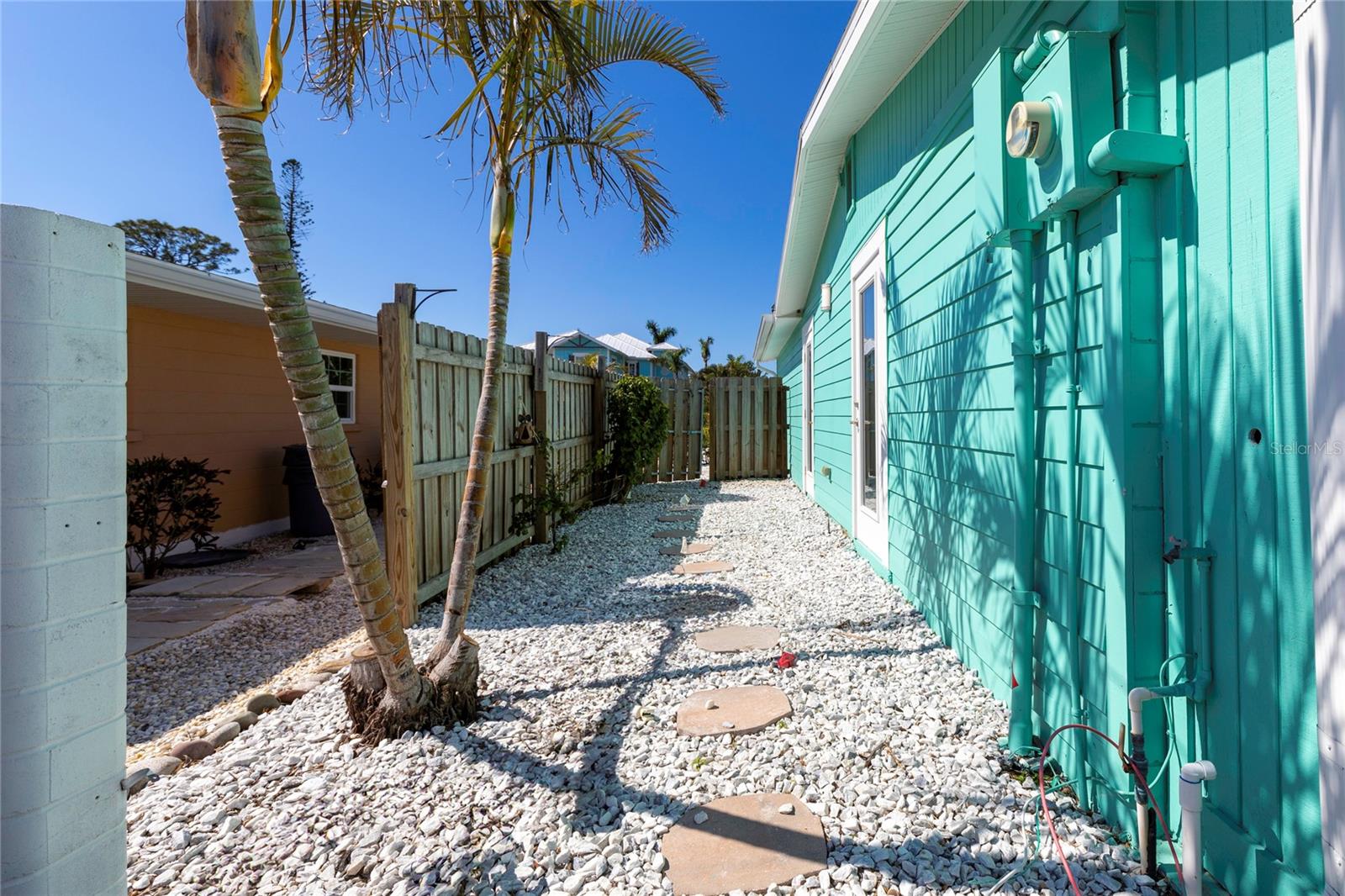 FLORENCE - Residential Lease