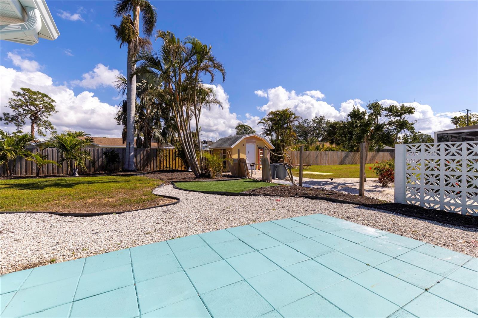 FLORENCE - Residential Lease