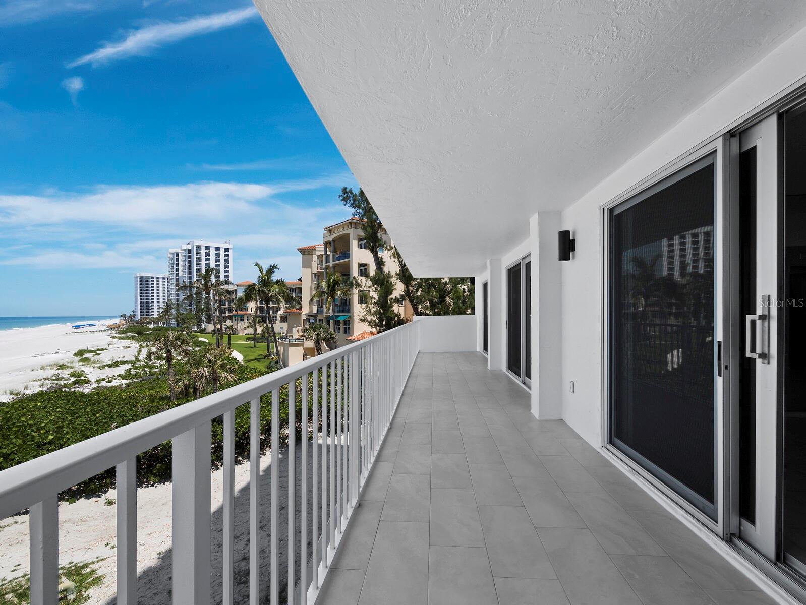 ISLANDER CLUB OF LONGBOAT - Residential