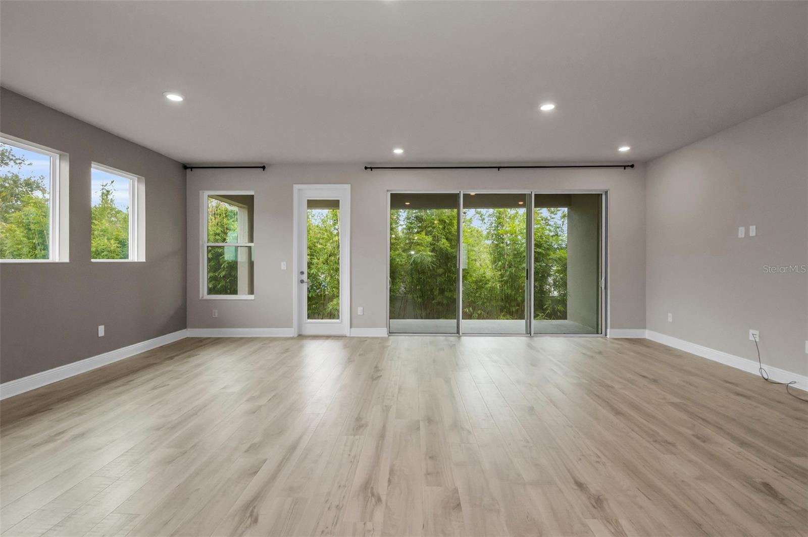 EAGLE CREEK ESTATES - Residential