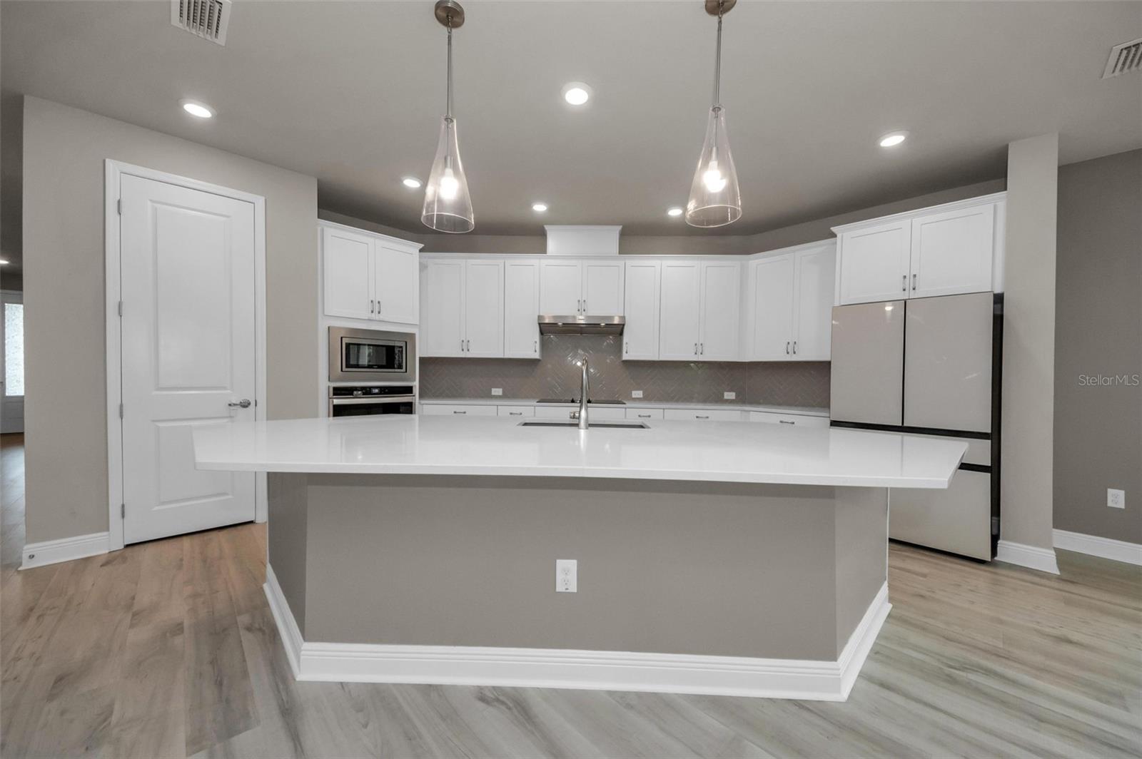 EAGLE CREEK ESTATES - Residential