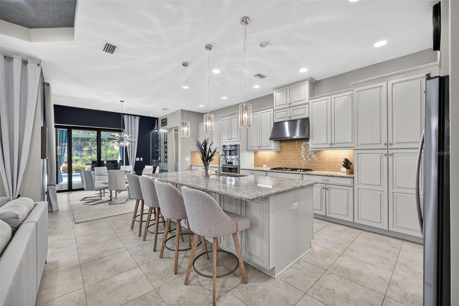 ESPLANADE PH VIII SUBPHASE A & B - Residential