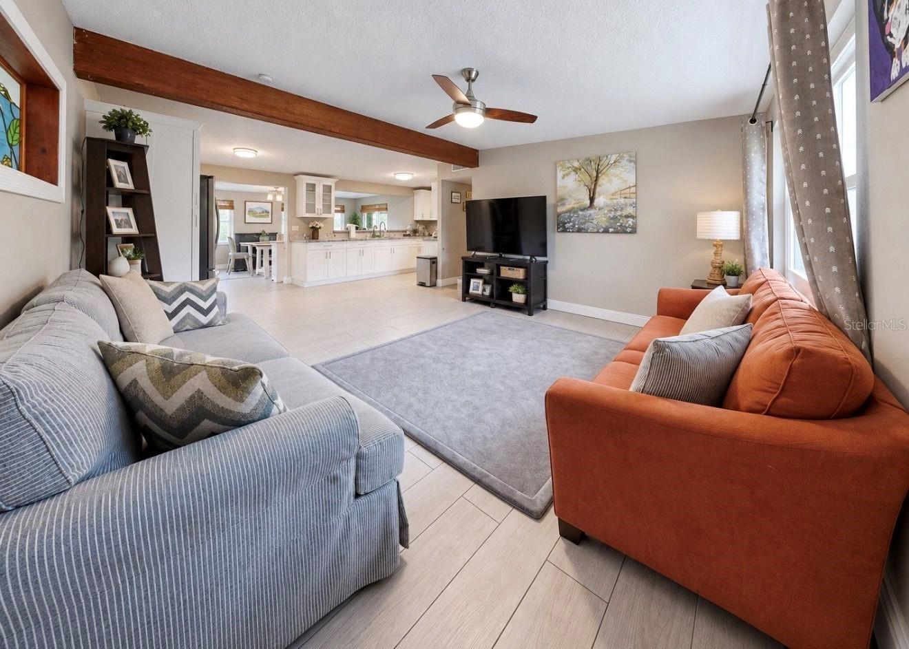 717 W DEER LAKE DRIVE