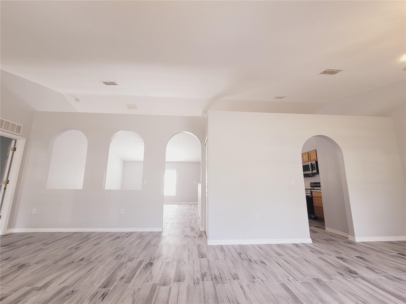 SOUTHWEST QUADRANT PH 01-04 - Residential Lease