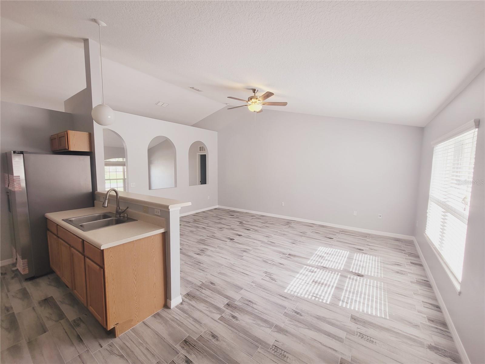 SOUTHWEST QUADRANT PH 01-04 - Residential Lease