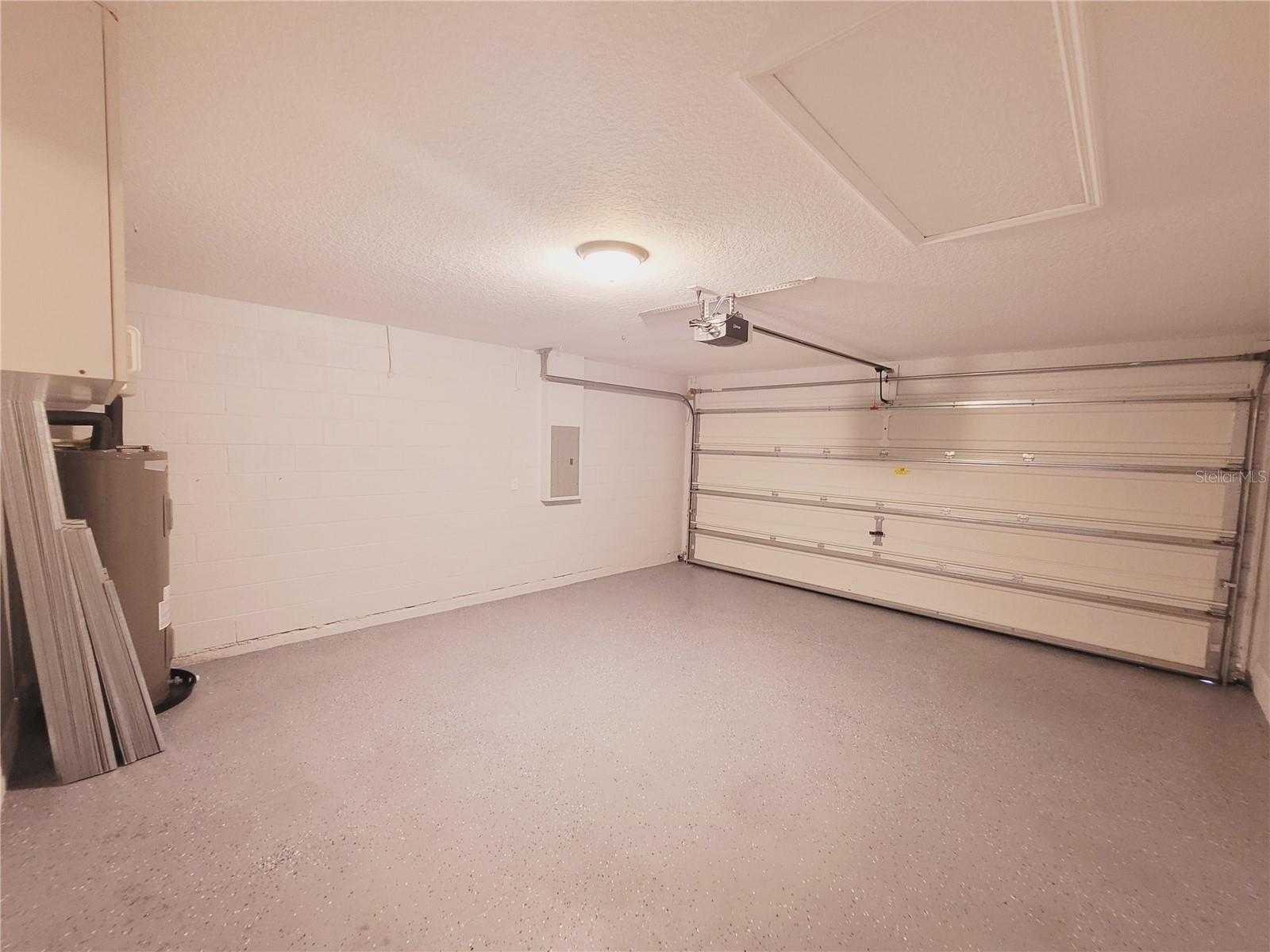 SOUTHWEST QUADRANT PH 01-04 - Residential Lease