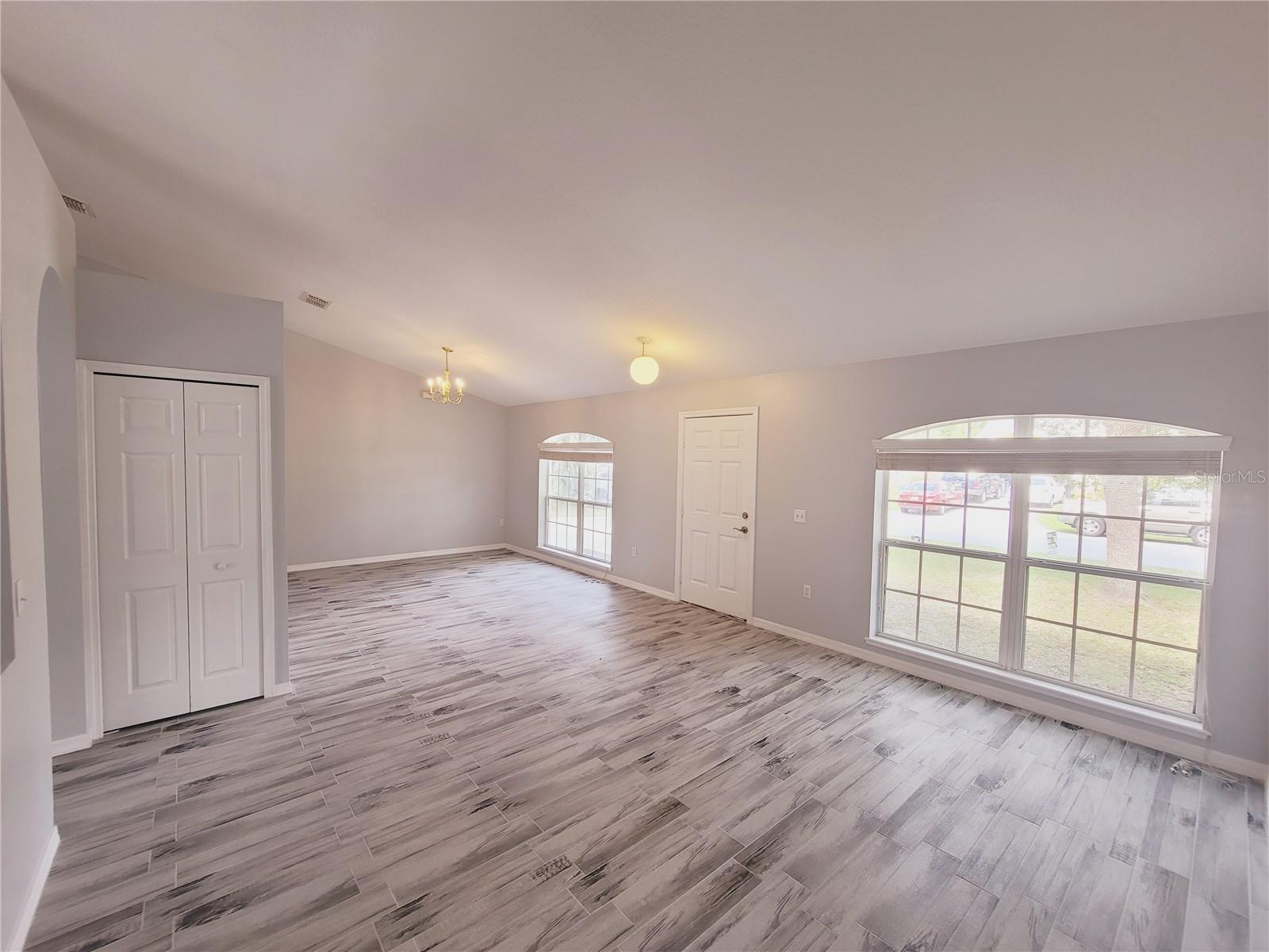 SOUTHWEST QUADRANT PH 01-04 - Residential Lease