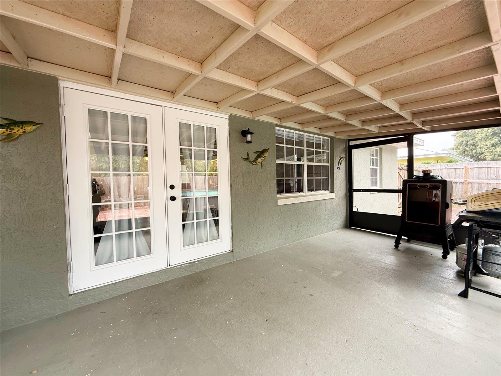 HOWARD WEST - Residential