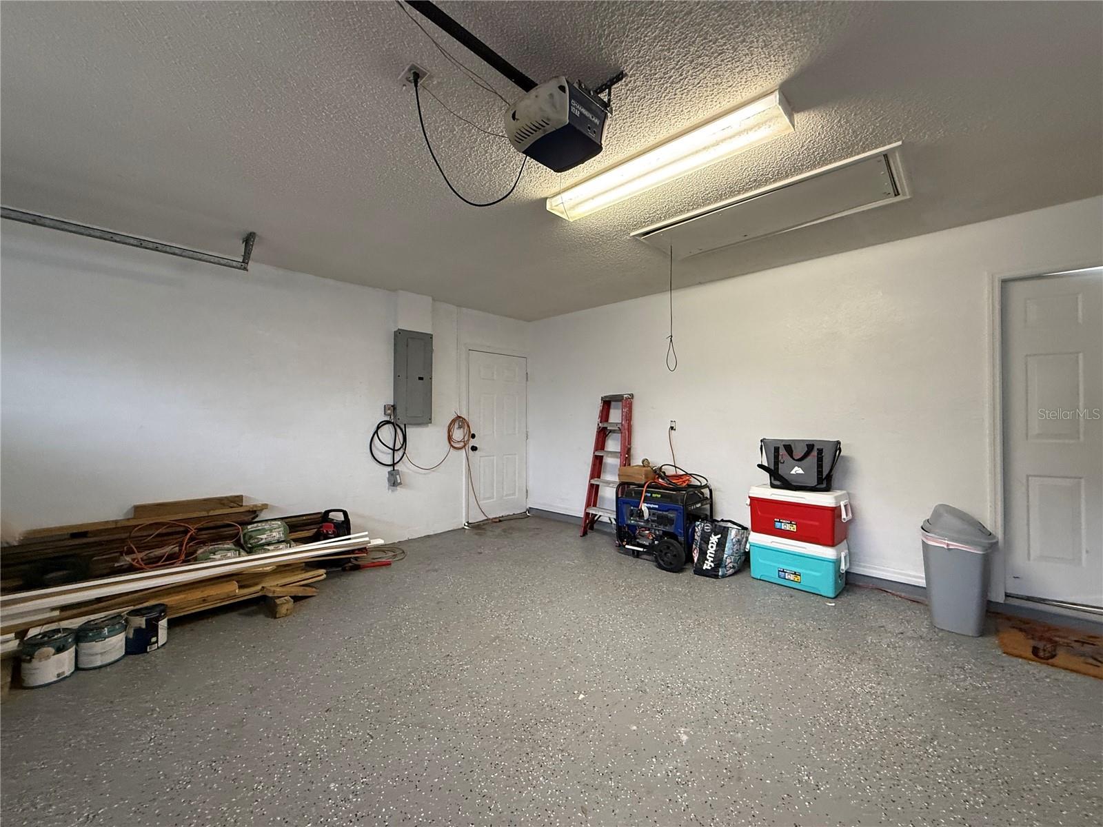 HOWARD WEST - Residential