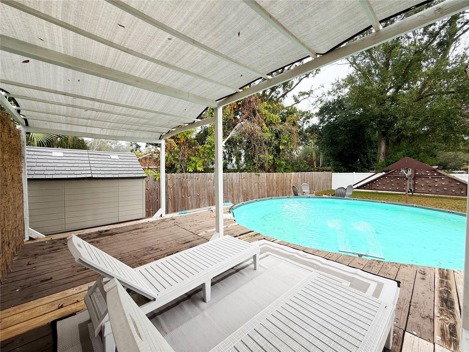 HOWARD WEST - Residential