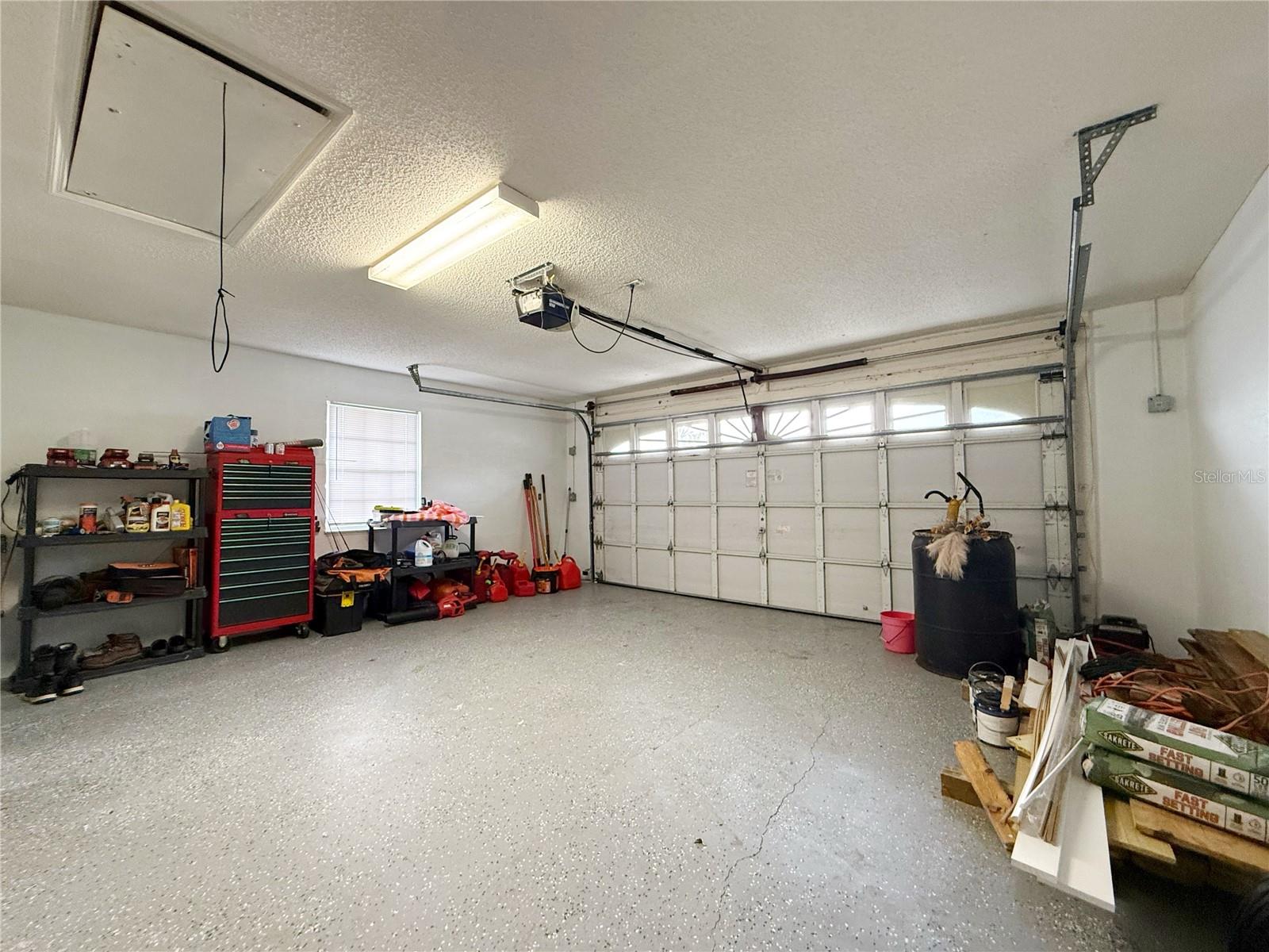 HOWARD WEST - Residential