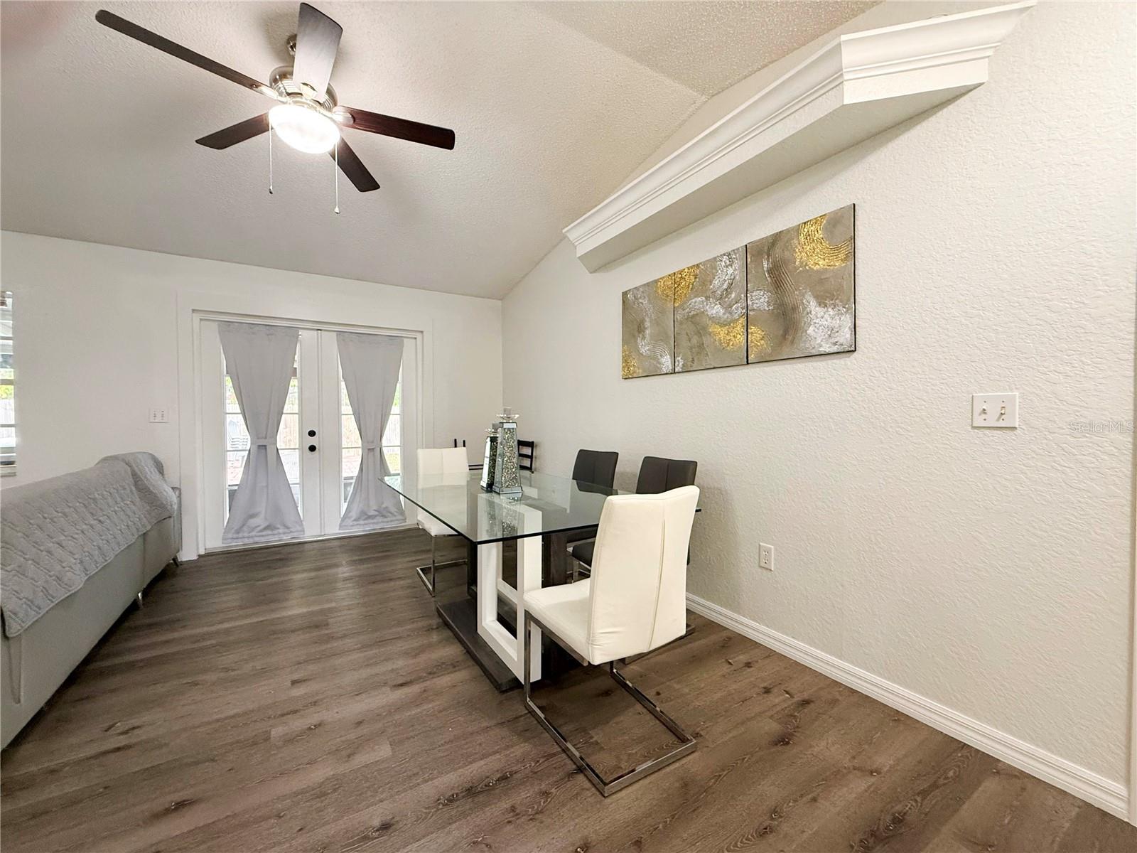 HOWARD WEST - Residential