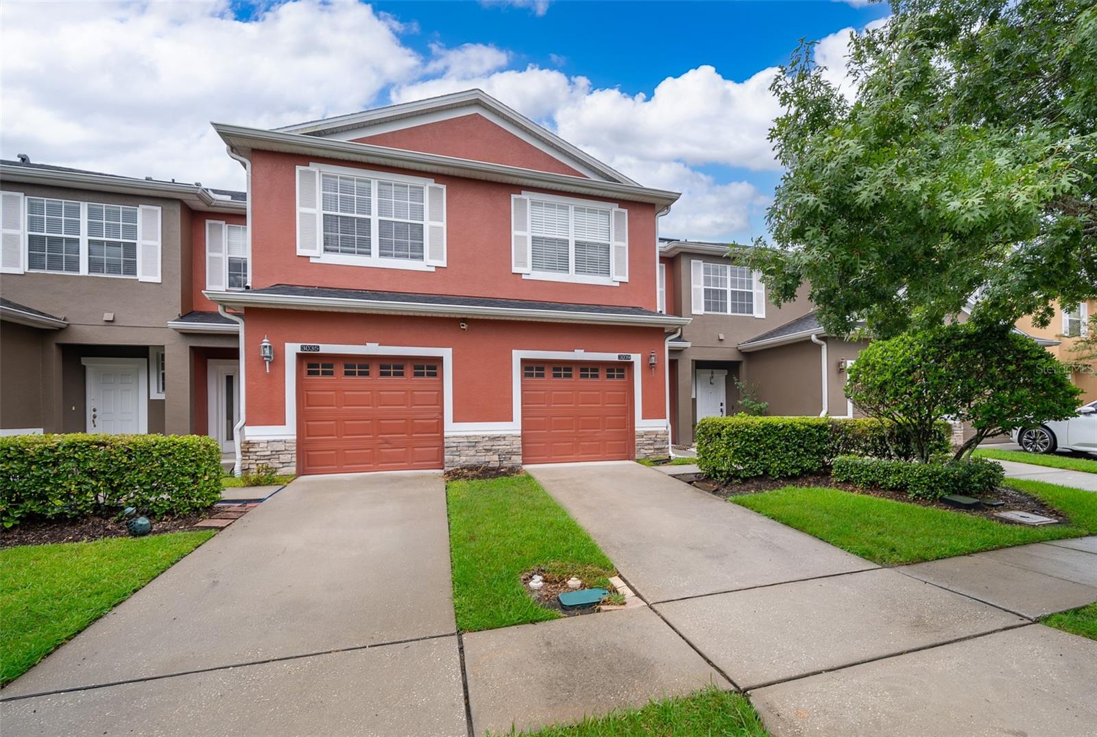 ATTENTION GOOD TENNATS!! LOCATION, LOCATION, LOCATION!! JUST FEW MINUTES FROM LAKE NONA AREA!! IF YOU ARE TINKING IN MOVING IN A GREAT PLACE FOR LIVING HGREAT!! THIS IS THE OPORTUNITY, YOU WERE WAITING FOR. THERE IS AN SPACE FOR PARKING TWO CARS AND ONE WILL BE IN THE GARAGE. ONCE YOU ENTER TO THE PROPERTY, YOU WILL NOTICE A HUGE SPACE FOR FAMILY, DINING AND KITCHEN, THERE IS A HALF BATH CONVINIENT WHEN YOU HAVE A GUEST. THE VIEW FROM THE PORCHE IS PRETTY, YOU WILL SEE A LITTLE LAKE. STORAGEIN PORCHE. THE MASTER BED IS BIG SAME AS ITS BATH. THE OTHERS TWO ROOMS HAVE NICE SIZES. IT HAS A LAUNDRY ROOM. THE COMMUNITY HAS A FABULOUS POOL WITHA NICE GYM!! GREAT SCHOOLS!! CALL NOW!! IT WILL NOT LAST LONG!!