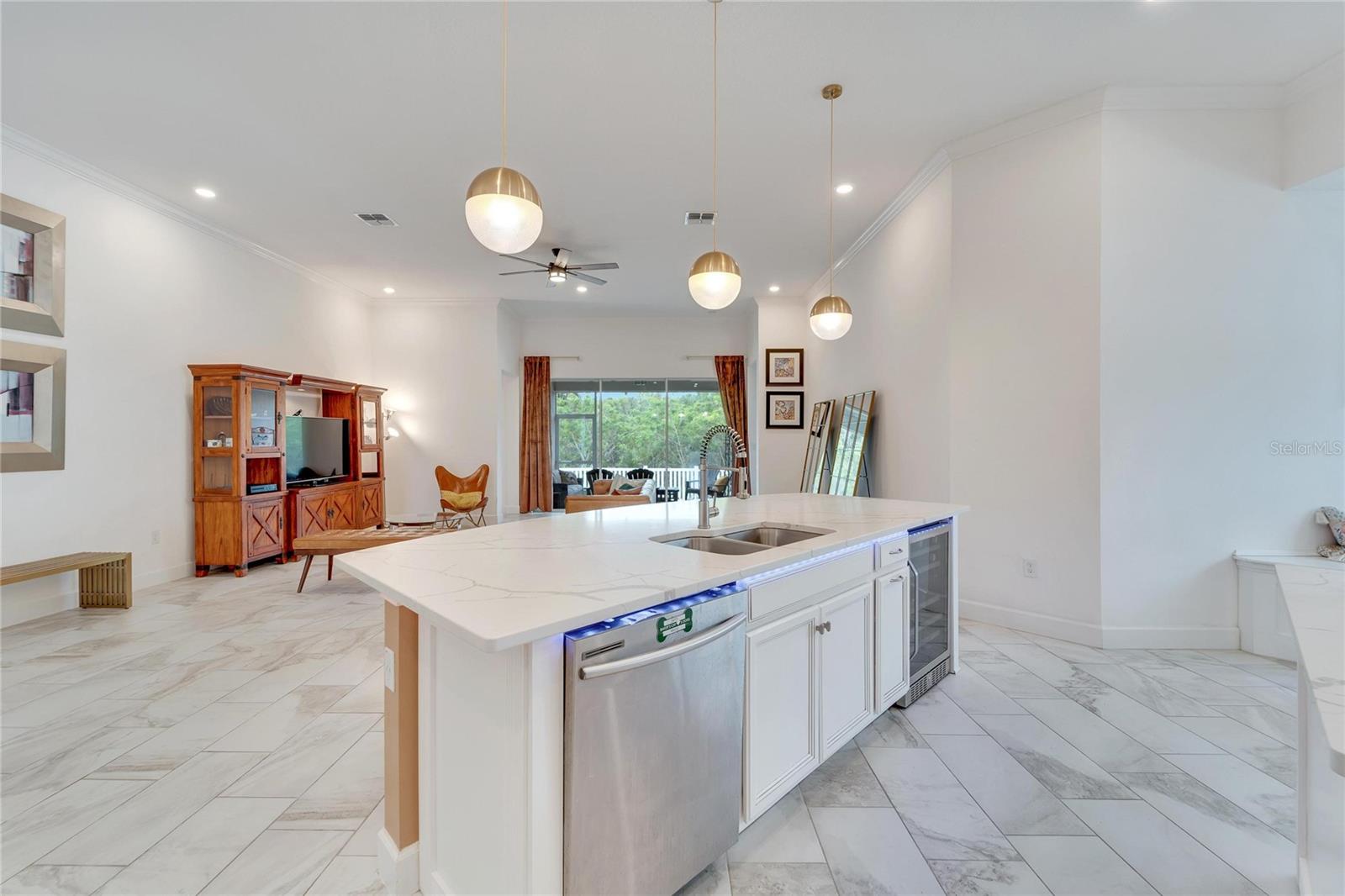 MIRABAY PH 3C-1 - Residential