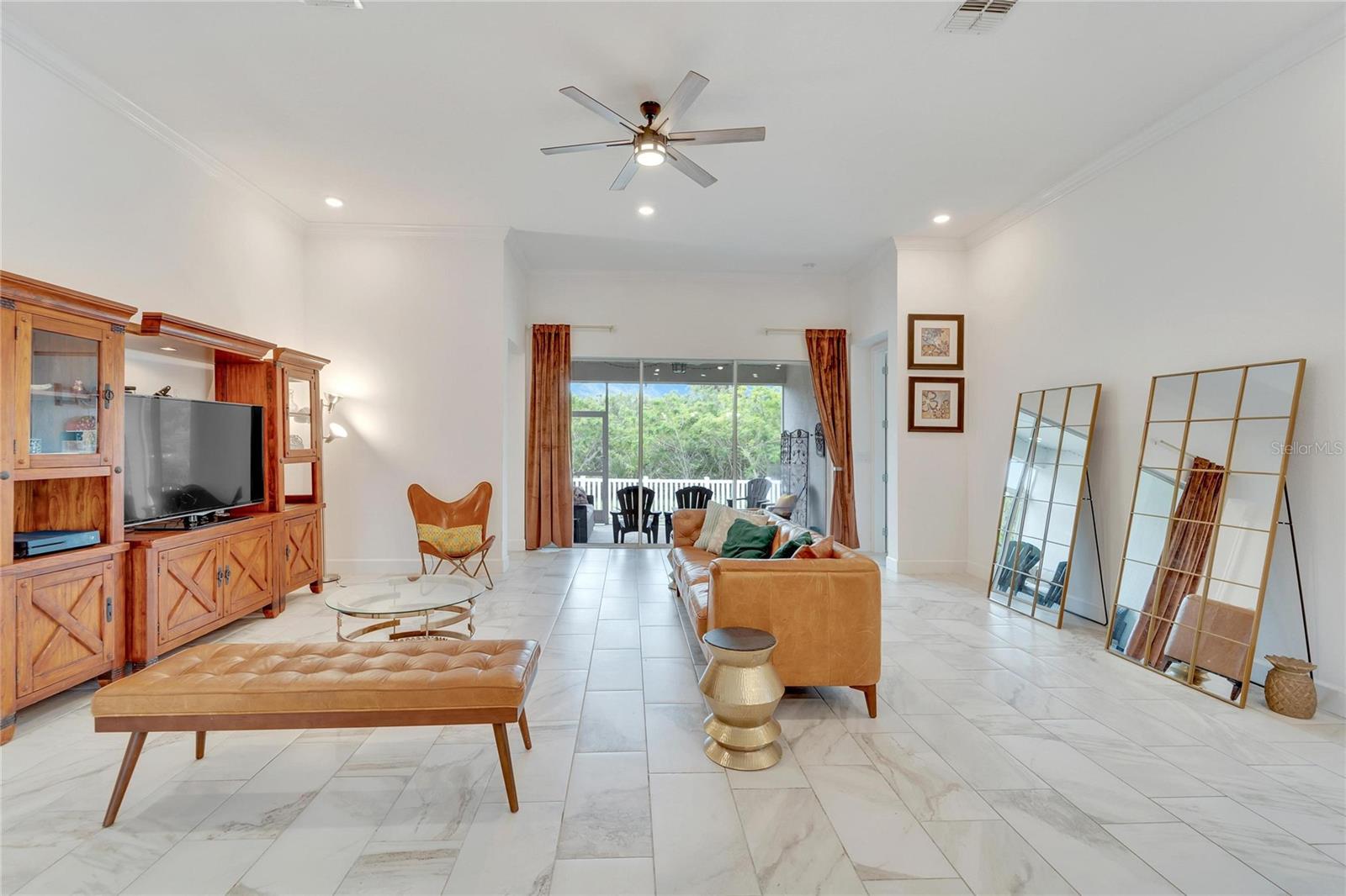 MIRABAY PH 3C-1 - Residential