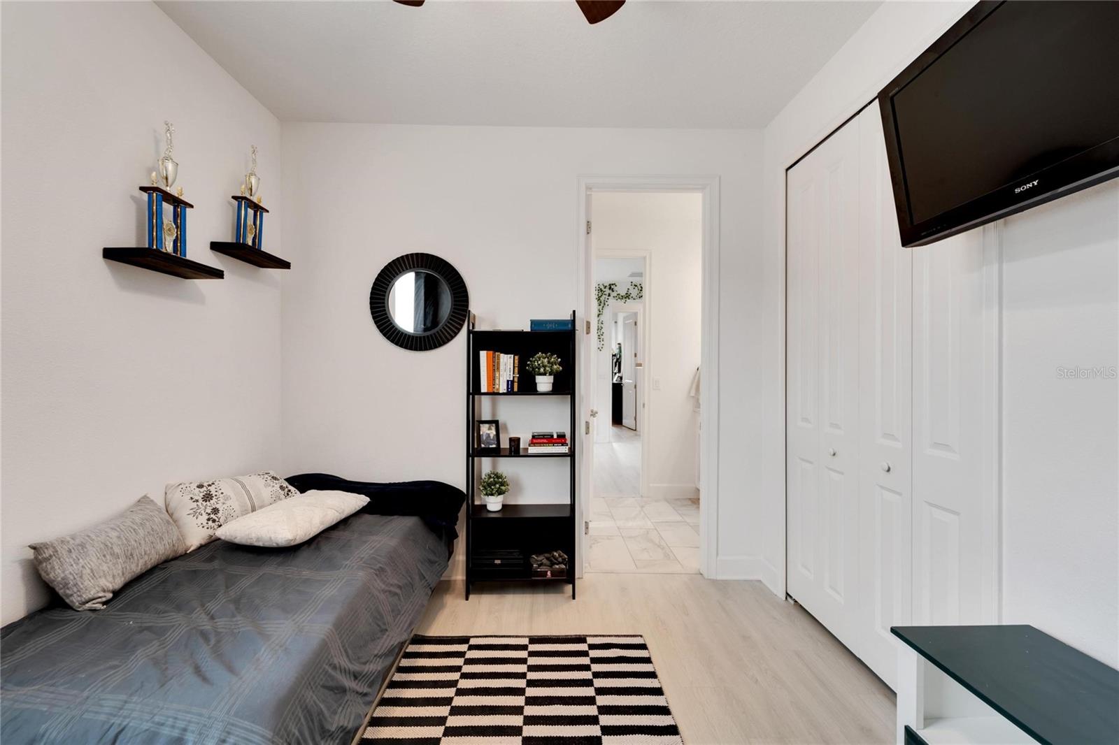 MIRABAY PH 3C-1 - Residential