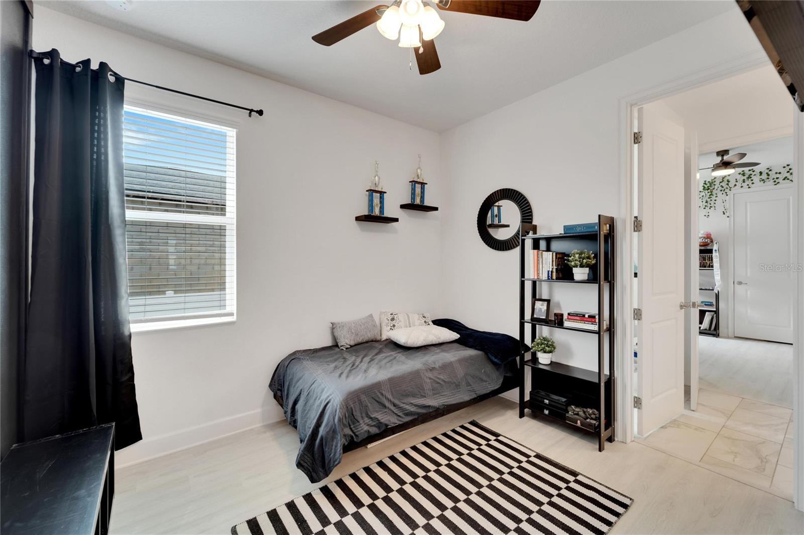 MIRABAY PH 3C-1 - Residential