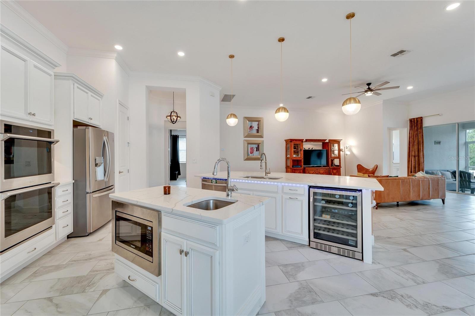 MIRABAY PH 3C-1 - Residential