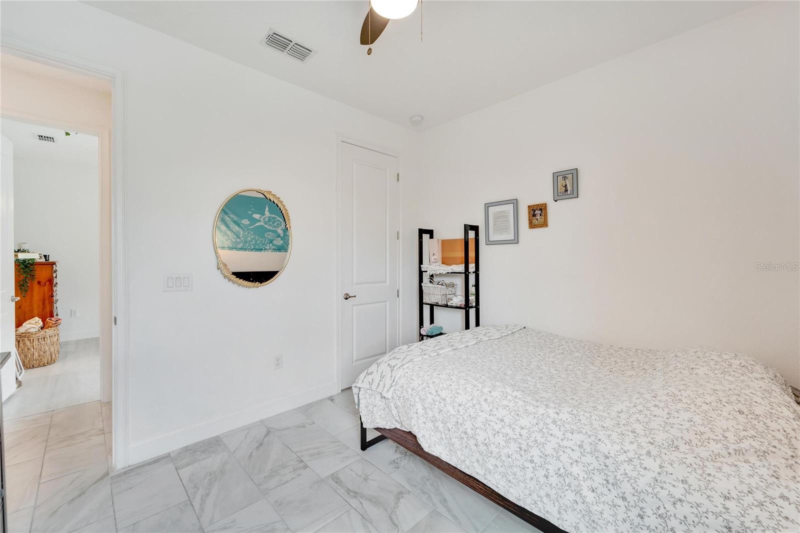 MIRABAY PH 3C-1 - Residential