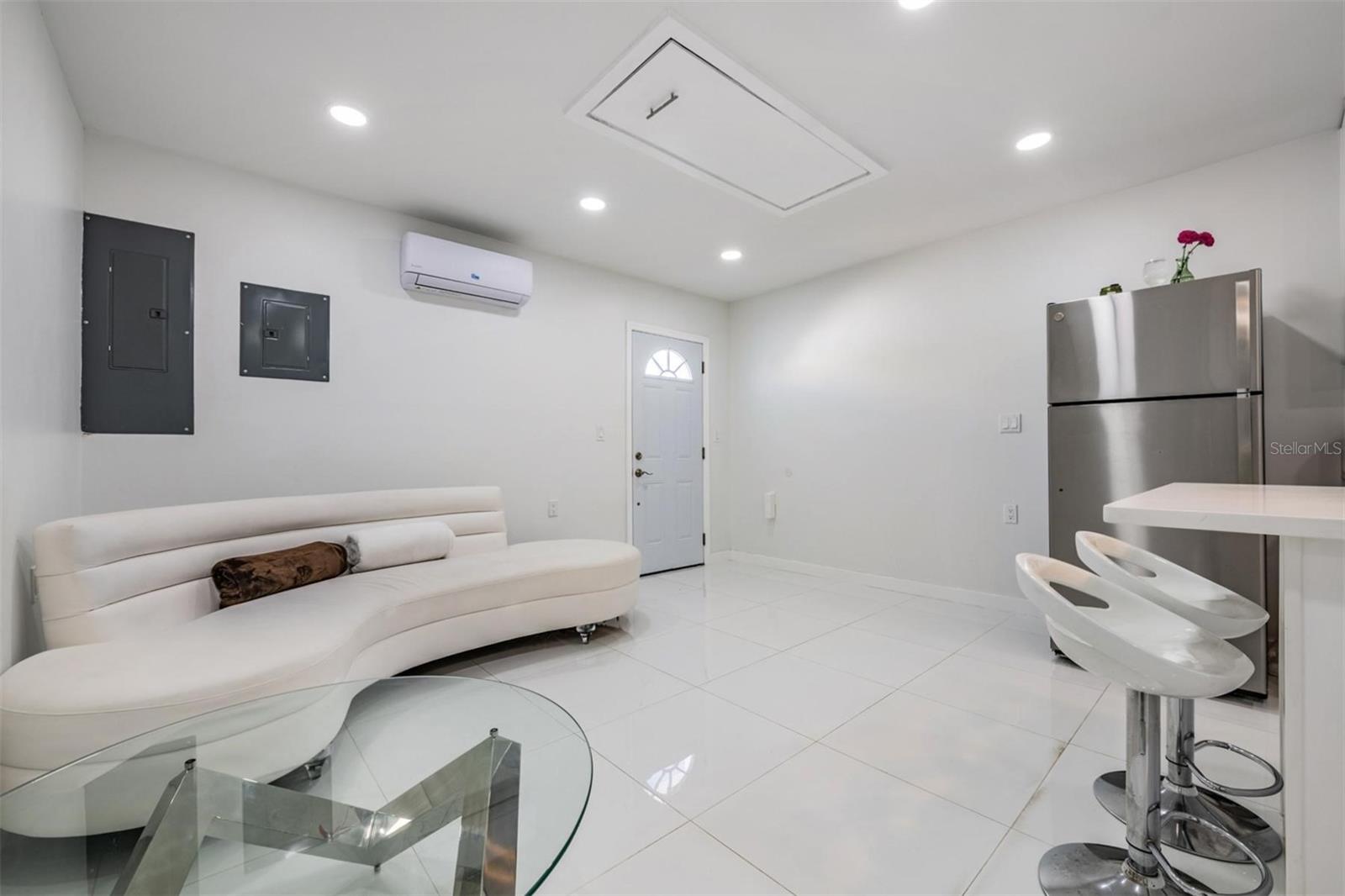 COUNTRY PLACE WEST UNIT IV - Residential