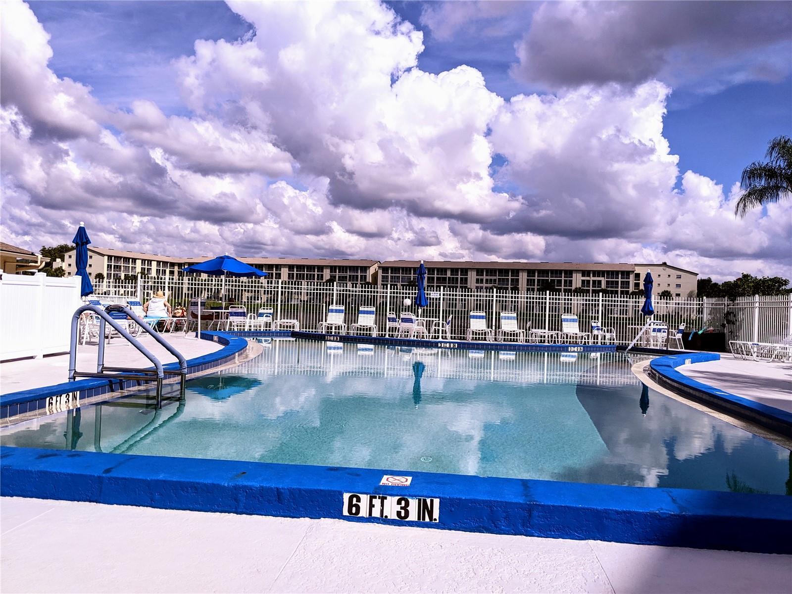 BAYSHORE ON THE LAKE APTS II SEC 3 - Residential