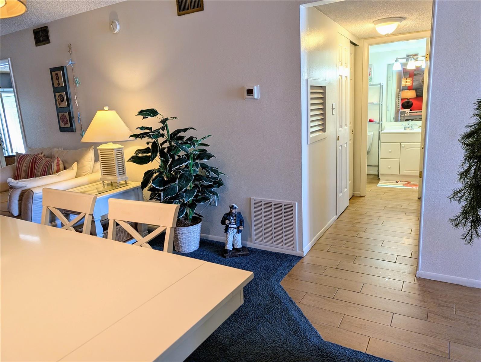 BAYSHORE ON THE LAKE APTS II SEC 3 - Residential