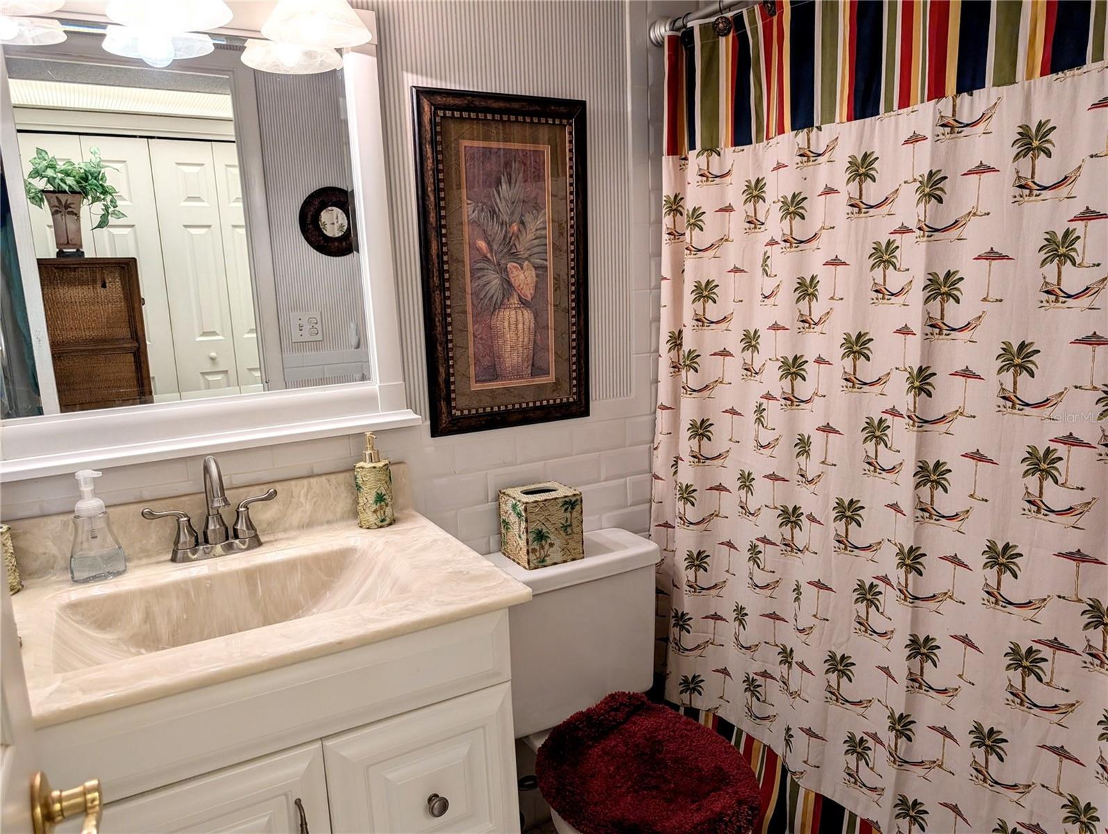 BAYSHORE ON THE LAKE APTS II SEC 3 - Residential